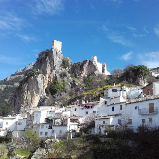 Aparcamieto en Castillo de la Yedra