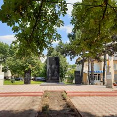 Monument în memoria consătenilor căzuți în 1941-1945