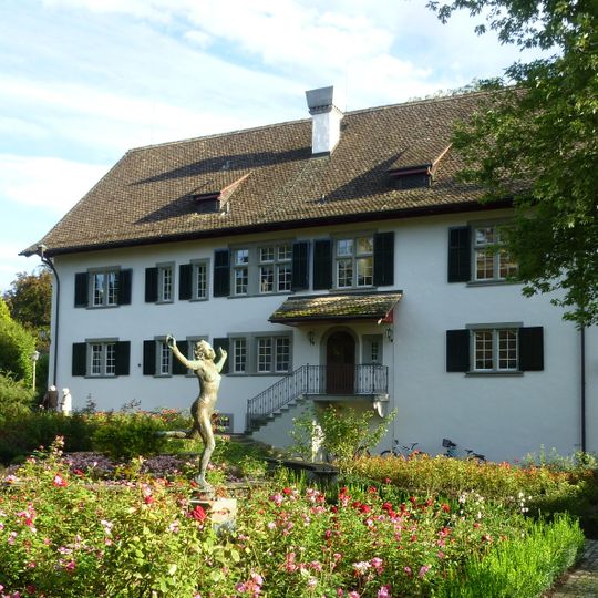 Landsitz Seehof mit Dépendance und Badehaus
