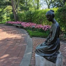 Monument to Women Memorial Garden