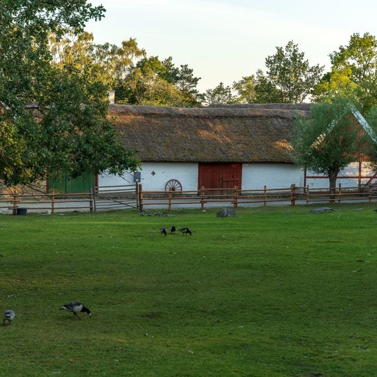Norra log och ladlängan, Skånegården, Skansen