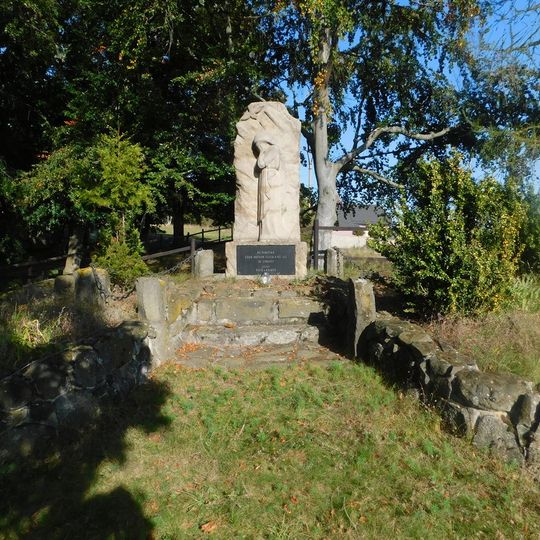 Pomník padlým v Hájích