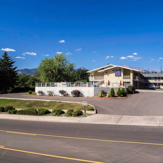 Motel 6