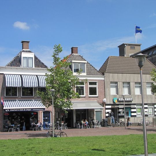 Poortje van voormalig weeshuis