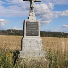Kříž u cesty severně od Jasenice