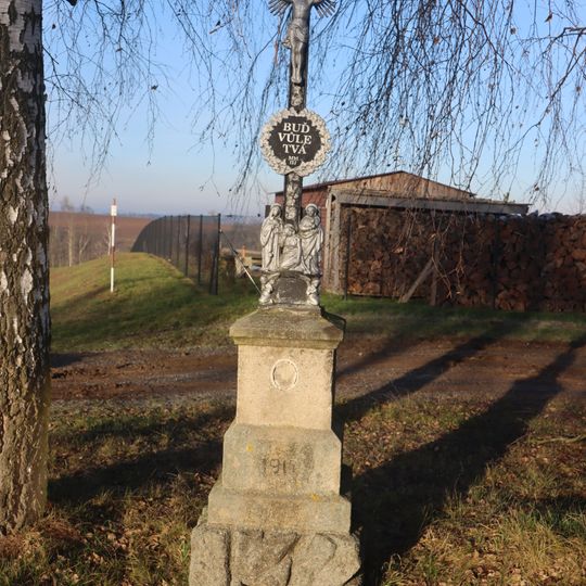 Kříž u silnice východně od Pozďátek