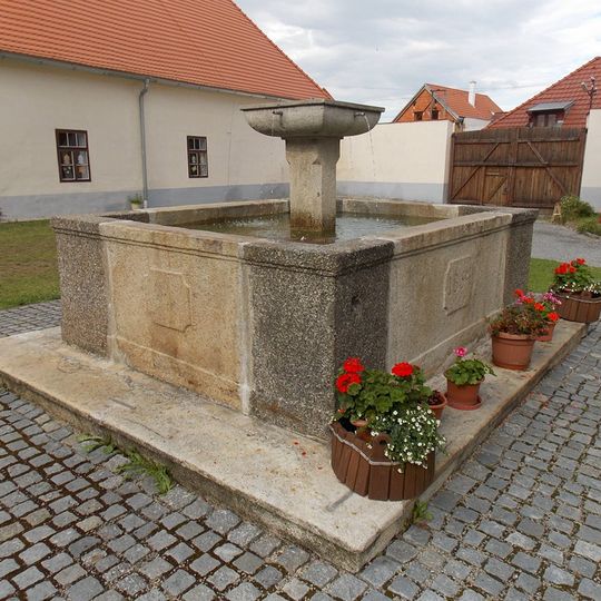 Kašna na zámku v Bavorově