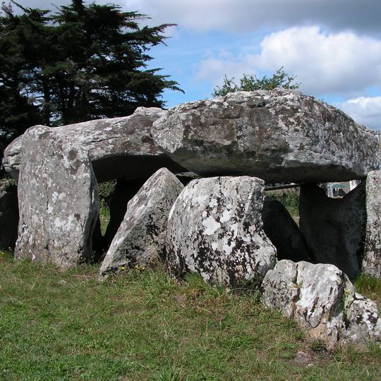 Dolmen de Kerhuen Est