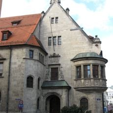 Bürogebäude, ehemalige Landeszentralbank, anstelle des Eichstätter Hofes