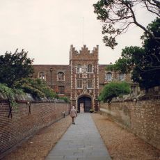 Jesus College, Boundary Wall, Piers And Gates On Jesus Lane And The Walls Flanking The Chimney