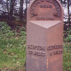 Milestone, ExYW between Gisburn and Chatburn