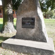 Památník k padesátému výročí založení republiky ve Zdechovicích