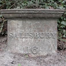 Milepost, Warminster Road; Upton Lovell; 550m W x-road to Upton Lovell