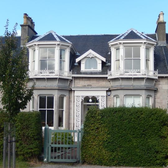 Helensburgh, 74 King Street West