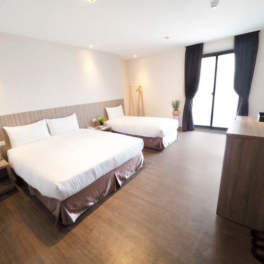 Hotel Brown