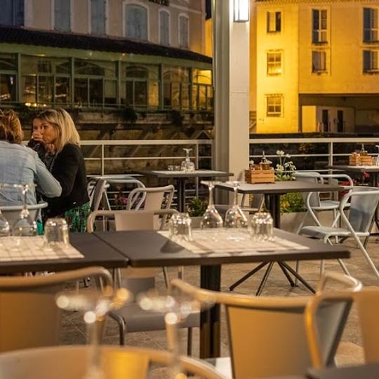 Les Terrasses Bar