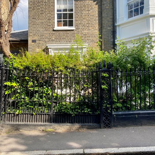 Forecourt Wall, Railings And Gates To Number 10