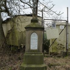 Kříž v zahrádkářské kolonii v Brně-Jundrově