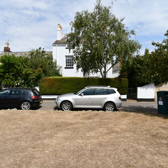 Ferndale And Attached Wall, Gate And Railings