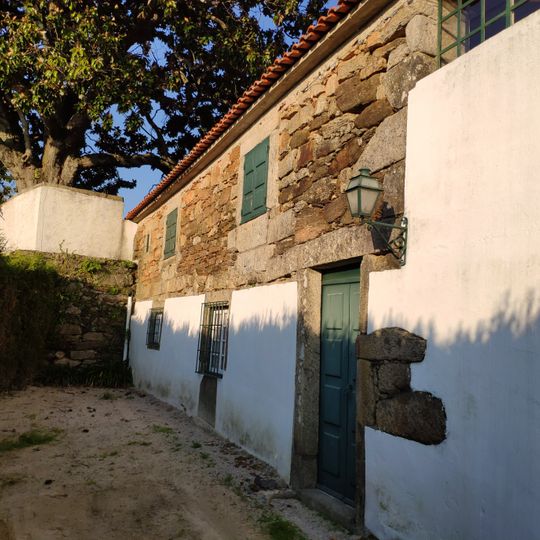 Quinta de Montezelo, incluindo dois blocos de habitação, Capela de Nossa Senhora da Conceição e Magnólia