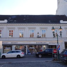 Wohn- und Geschäftshaus