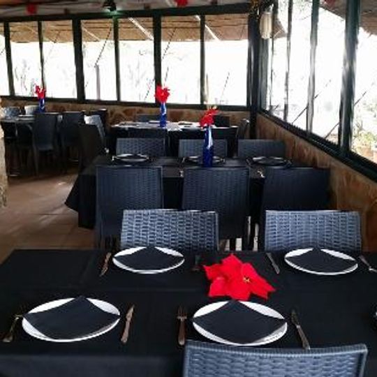 Campamento-Albergue Juvenil "Los Cabezos"