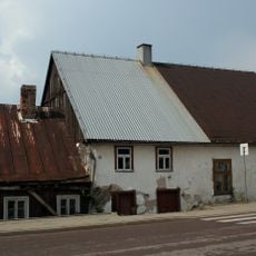 Synagoga ze szkołą talmudyczną, ob. sklep