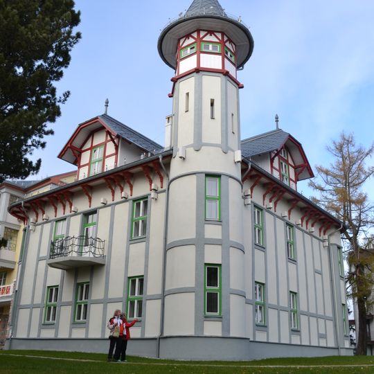 Grandhotel Kempinski, vila