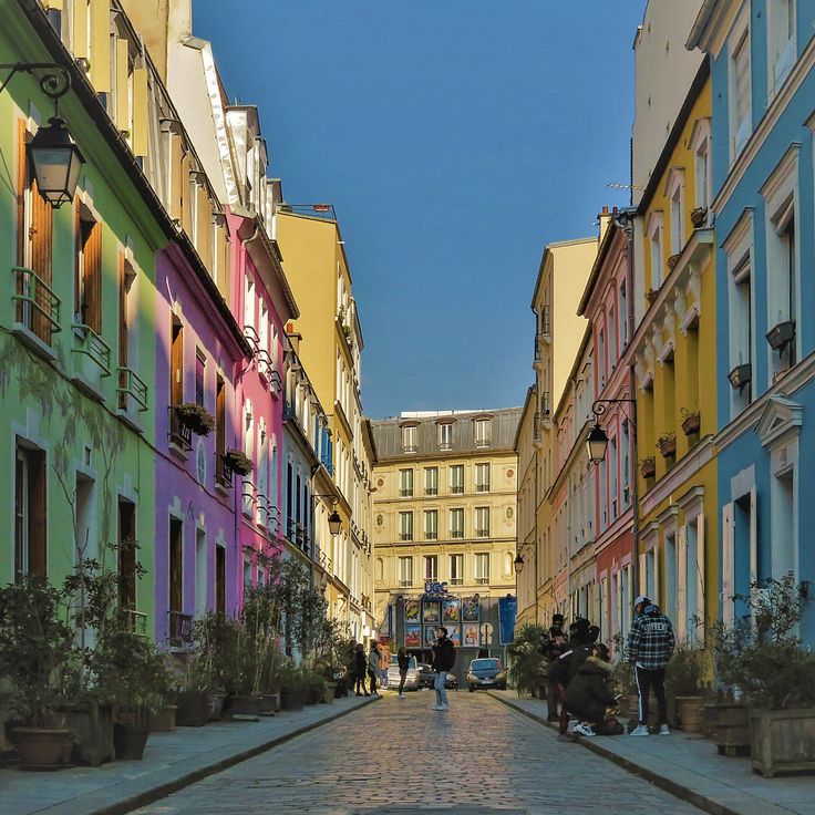 Rue Crémieux, Parigi