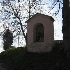 Kaplička svatého Jana Nepomuckého poblíž OÚ v Košátkách