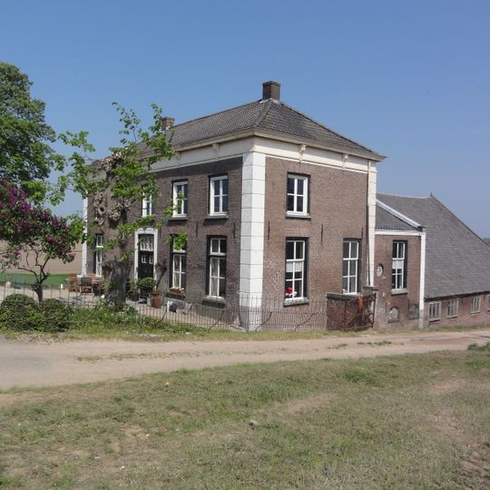 Vale Dries, Waalbandijk 131, Wely