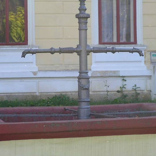 Kašna u zámku Mostov