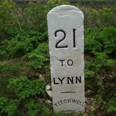 Milestone, 40yds W of Marsh View