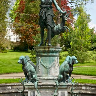 Diana of Versailles, Jardin de Diane