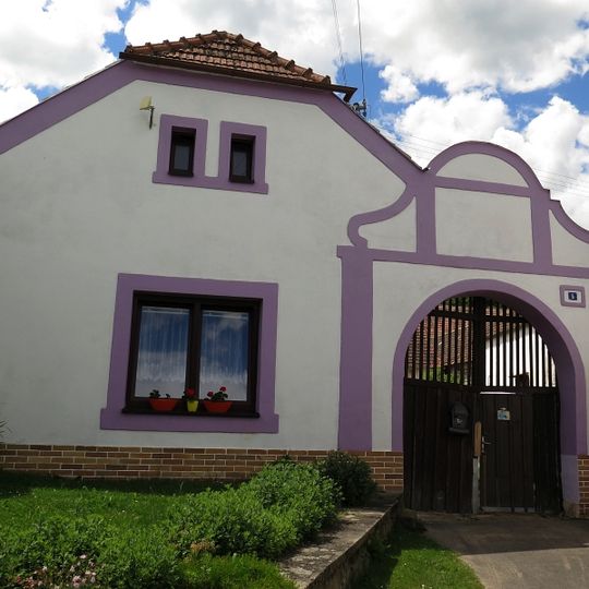 Vjezdová brána usedlosti čp. 5