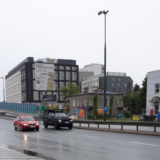 Dom przy ulicy Łopuszańskiej 11