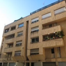 Bloc d'habitatges al carrer Güell, 122