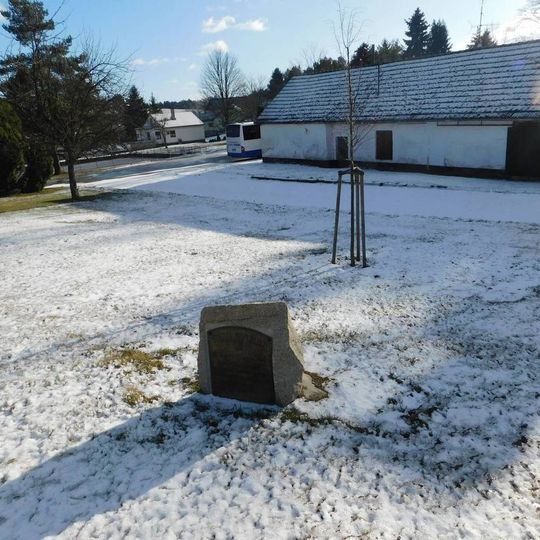 Strom svobody - památník 100. výročí Československa v Lovětíně