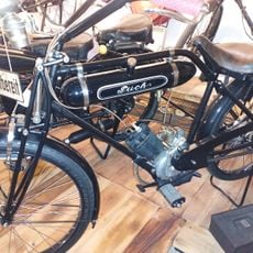 Oldtimer museum Tolleterau