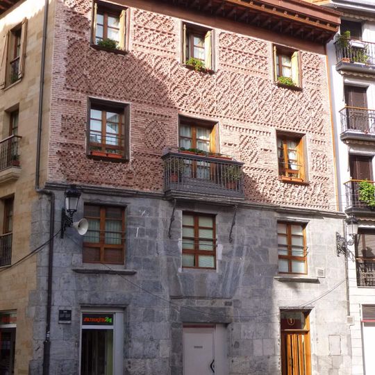 Altuna House