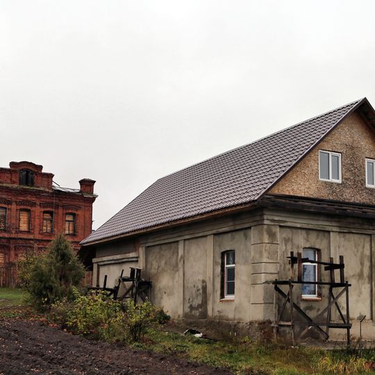 Дом с лавкой