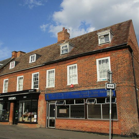 19 And 20, Market Square