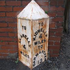 Milepost on Heol Llanelli