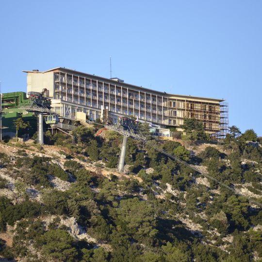 Ξενοδοχείο Mont Parnes