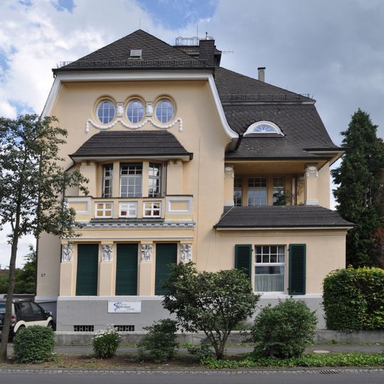 Friedrich-Ebert-Straße 27