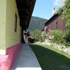 Roľnícka usadlosť, dom ľudový