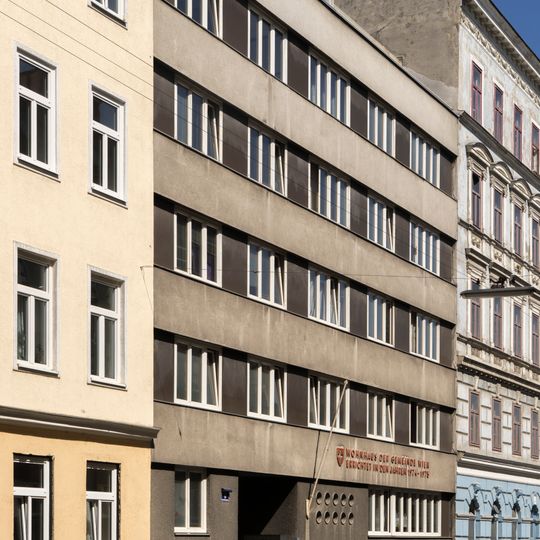 Gemeindebau Clementinengasse 6