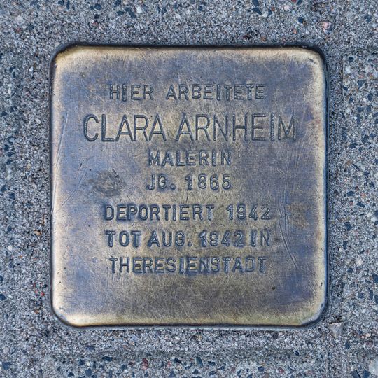 Stolperstein en memoria de Clara Arnheim