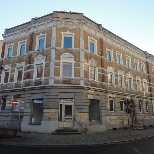 Wohn- und Geschäftshaus in geschlossener Bebauung Straße des Friedens 12