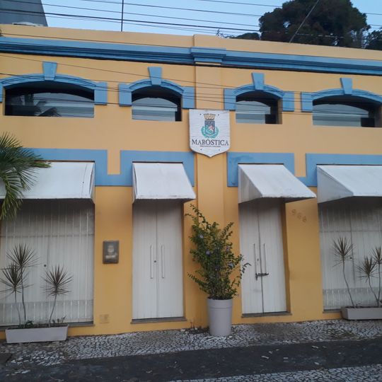 Caverna Mágica à Avenida Dois de Julho